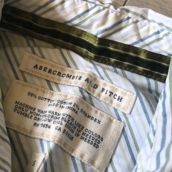 A&F Button Down Top - Picture 4 of 4